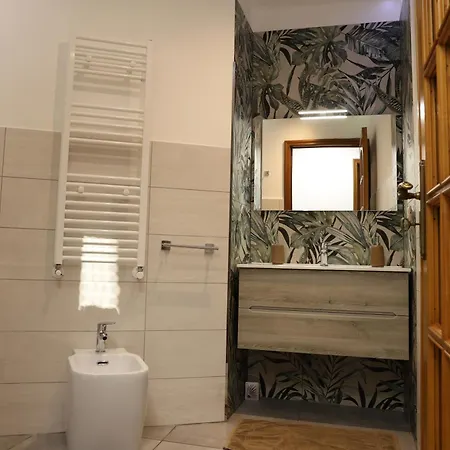 아파트 Sentiti A Casa 브론테